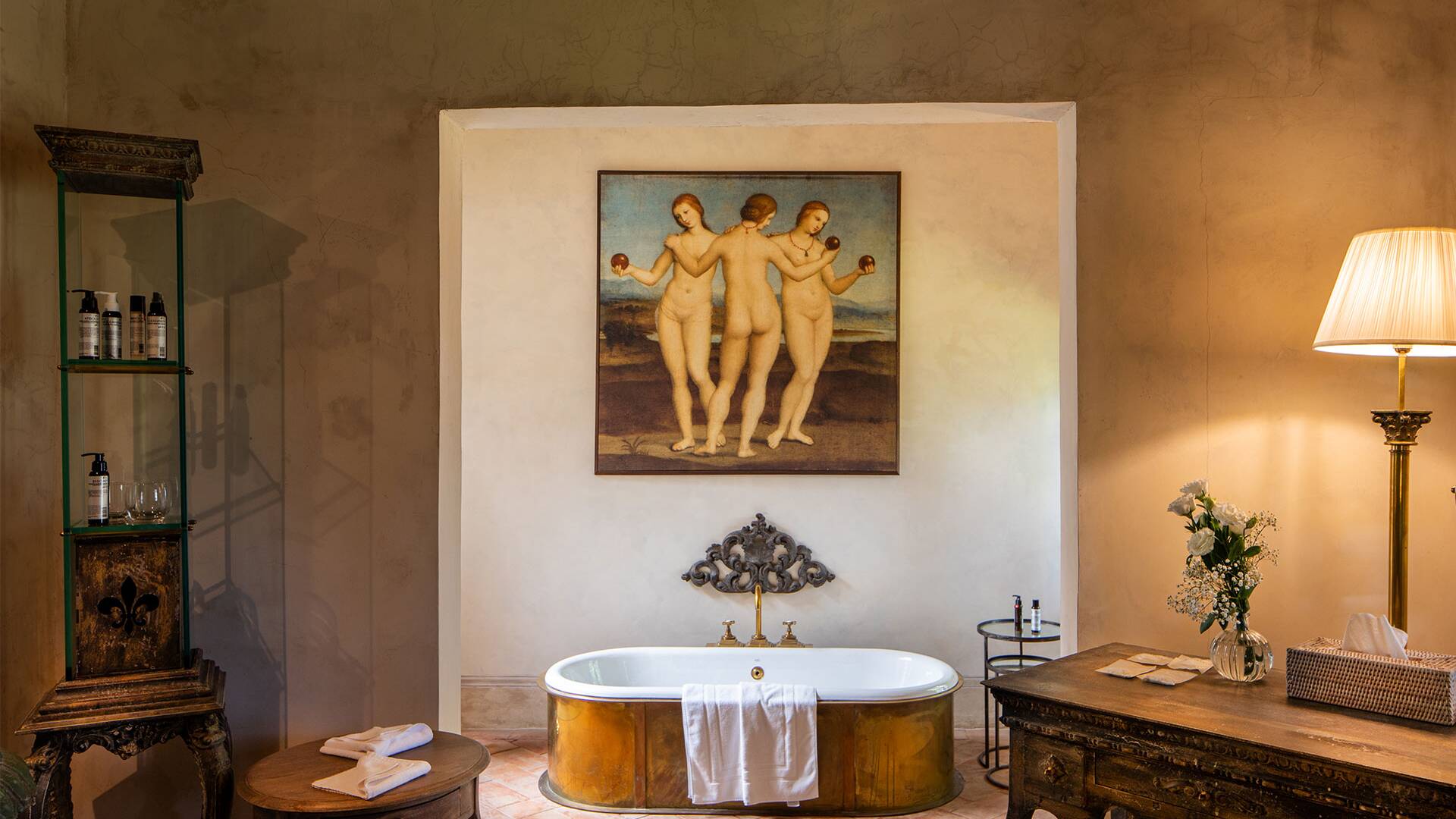 Bindo, en suite bathroom